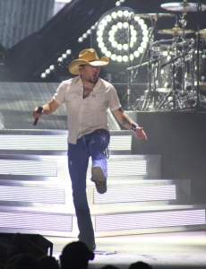 Jason Aldean with Thomas Rhett 2016