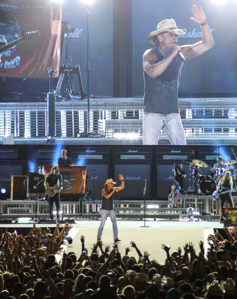 2016_Kenny_Chesney_BTobinPhoto-36