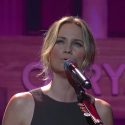 Watch Jennifer Nettles’ Stunning Version of “UnLove You” on the Grand Ole Opry Stage